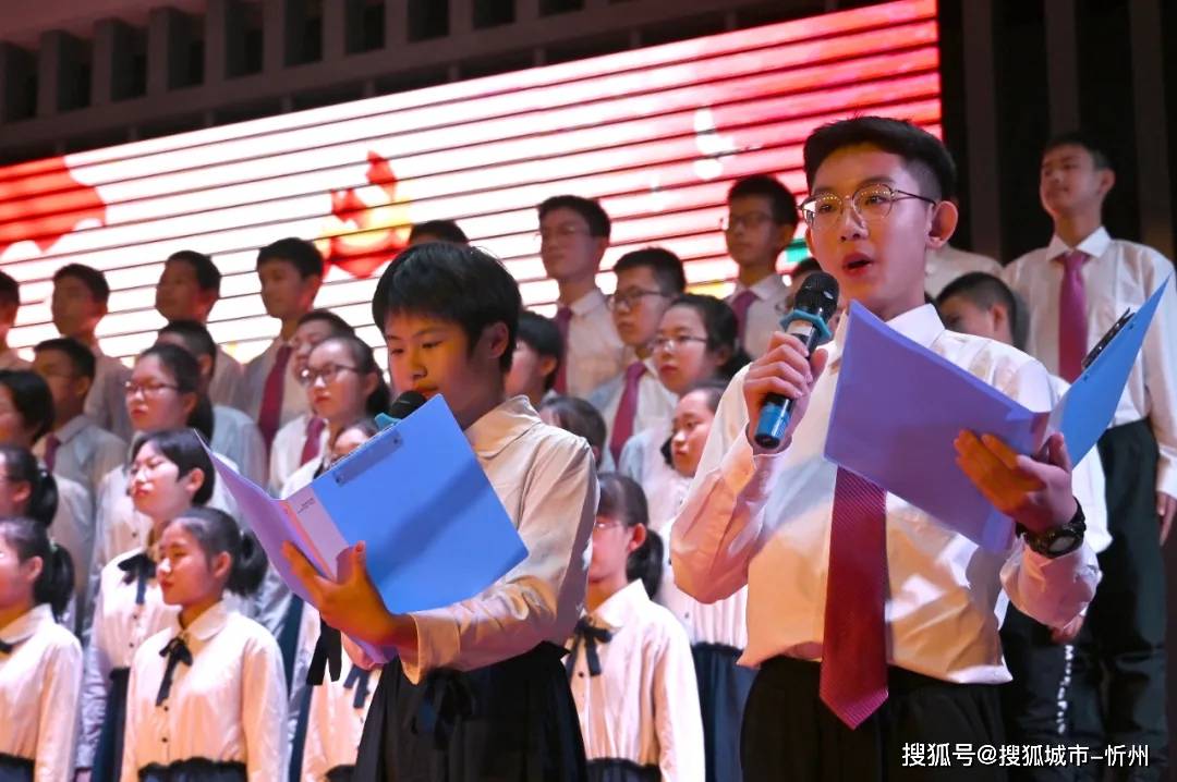 大气磅礴、美轮美奂!“一二九运动”歌咏比赛,看我实验师生精气神(初中部)-搜狐大视野-搜狐新闻
