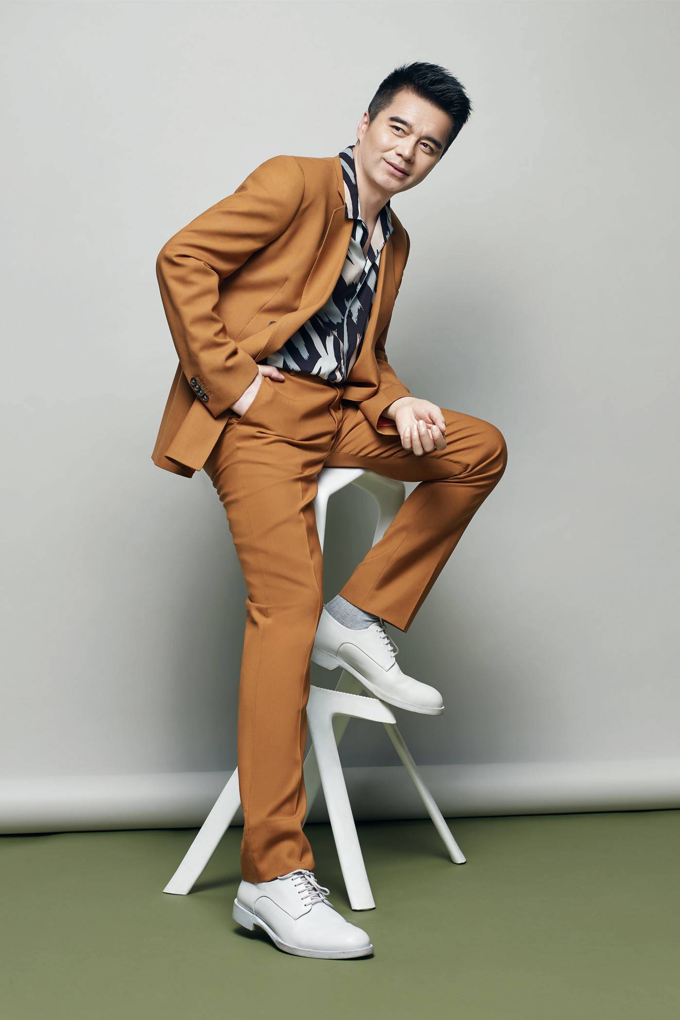 多情的许亚军:离开古典第一美人后,被"小梅艳芳"管得服服帖帖