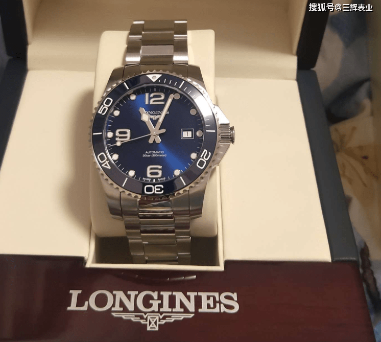 戴了五年的浪琴康卡斯下岗了,再选一块欧米茄碟飞手表