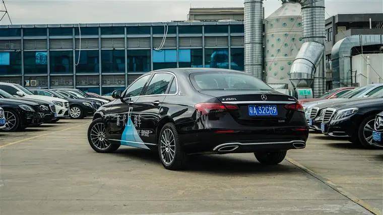 经得住诋毁也受得起赞美,这就是2021款奔驰e级?