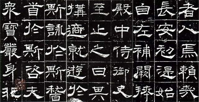 大秦赋中的李斯因满腹才华而位及人臣自私贪婪而腰斩灭族