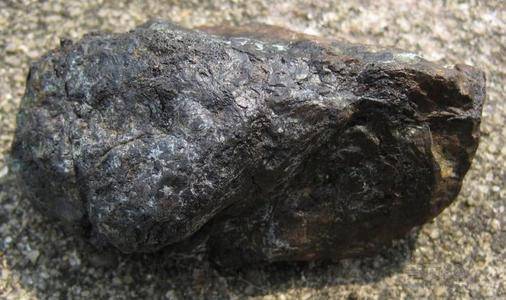 网传青海玉树出现不明飞行物巨大火球划过天空疑似陨石坠落