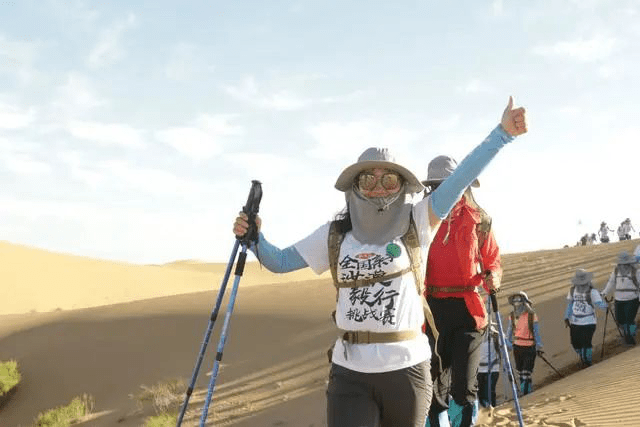 全国青少年穿越赛腾格里沙漠站-为何越来越多的人要带孩子一起沙漠徒步？