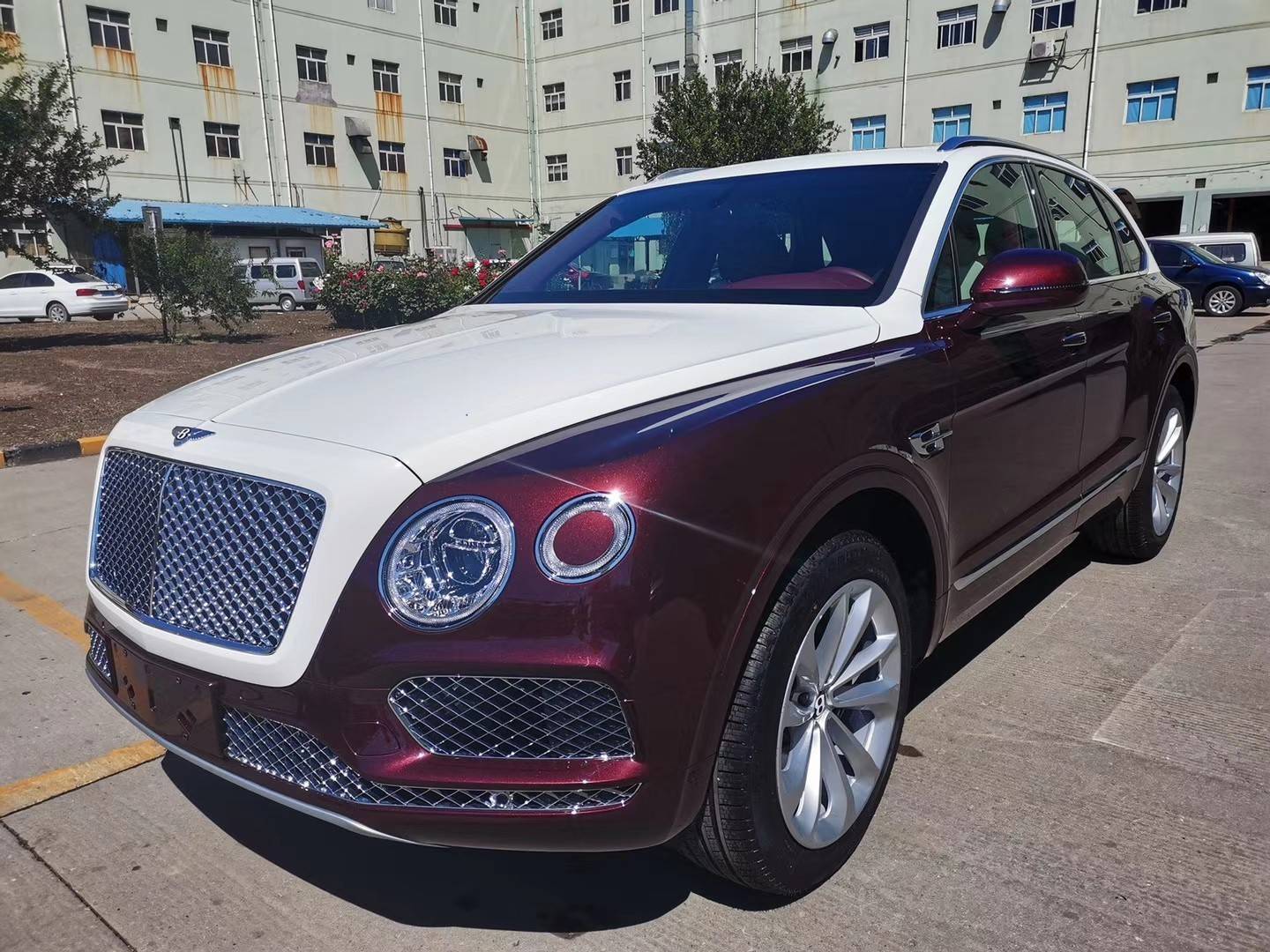 2020款宾利添越品质高端 配置丰富动感魅力