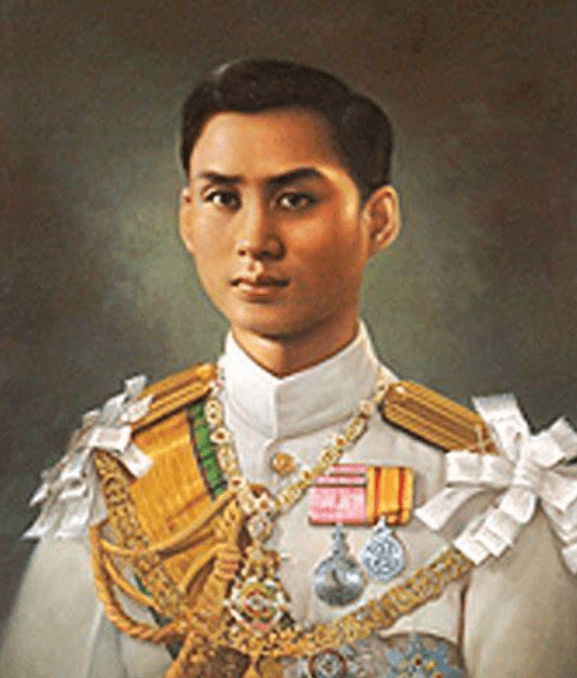 拉玛八世阿南达·玛希顿(ananda mahidol),中文名字是郑禧,1935年