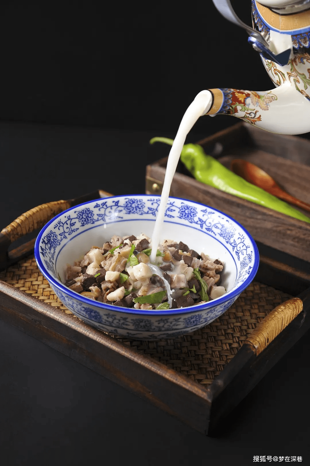 红唇图片中国哪里的羊汤最好喝?_手机搜狐网