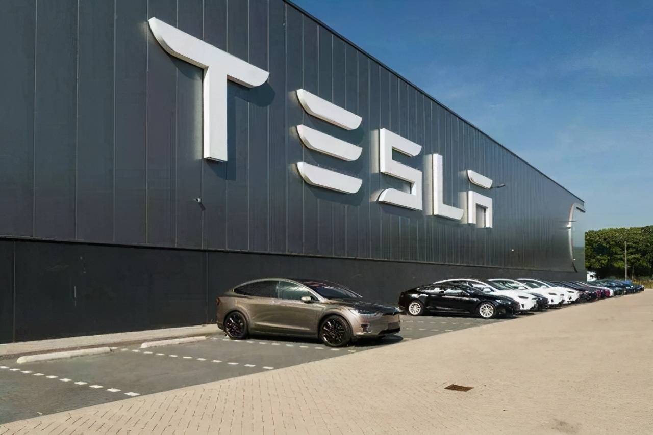 车圈震动:品玩发文曝料特斯拉中国区内幕,特斯拉高管称将起诉-搜狐大