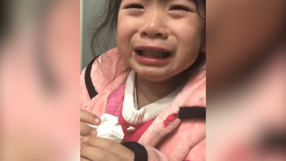 4岁萌娃被说长得像爸爸崩溃大哭网友这小棉袄漏风