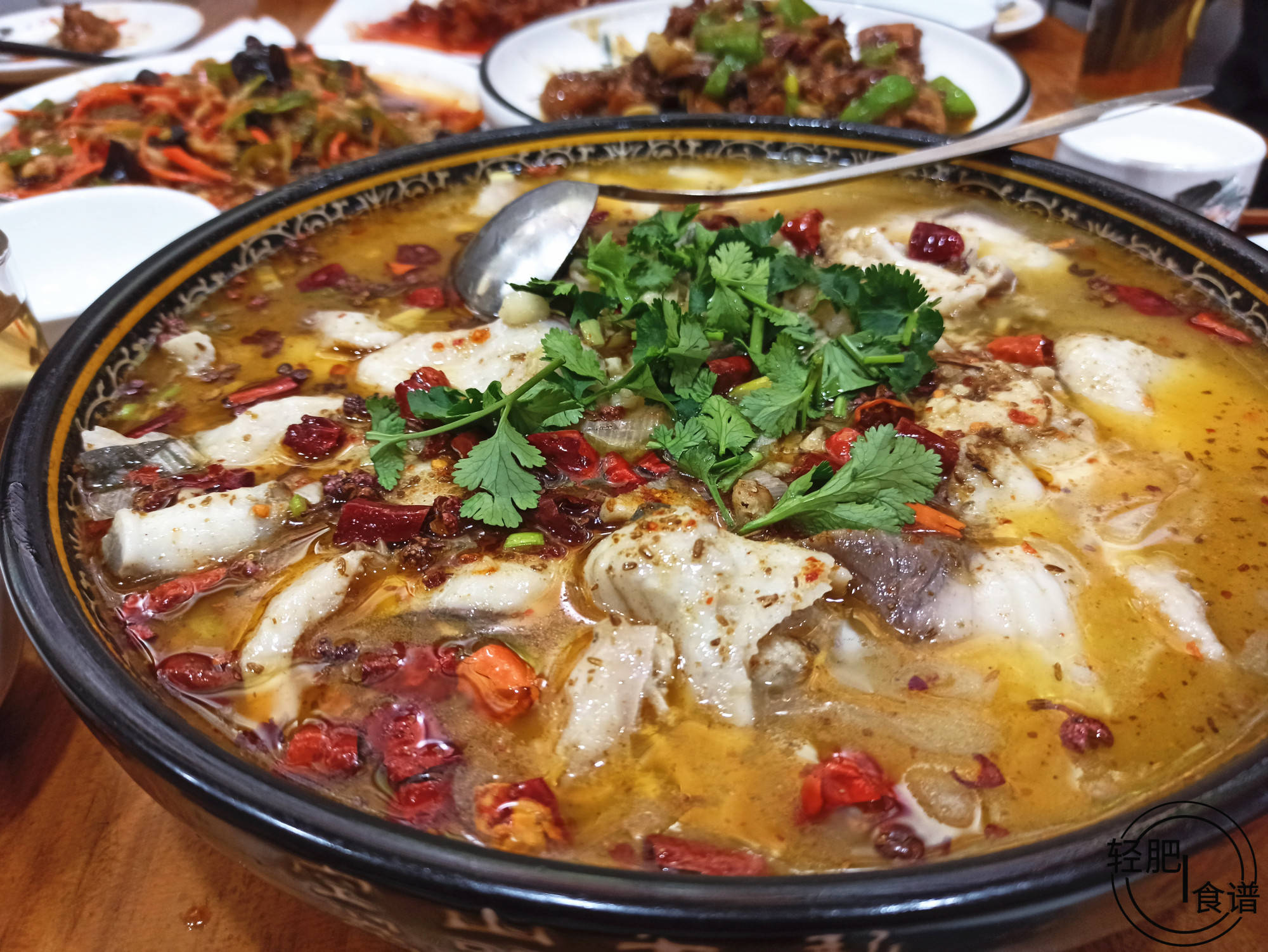 山东菜馆的6道菜,有鸡有鱼150元真不贵,但越吃越觉得不值