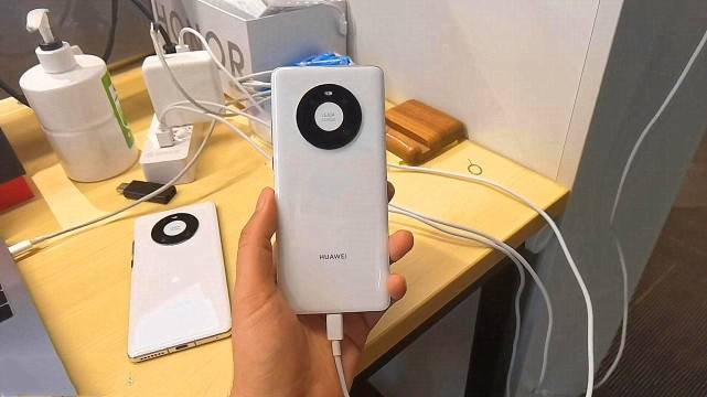 原创华为mate40续航测试:麒麟9000e功耗控制出色并不是说说而已!