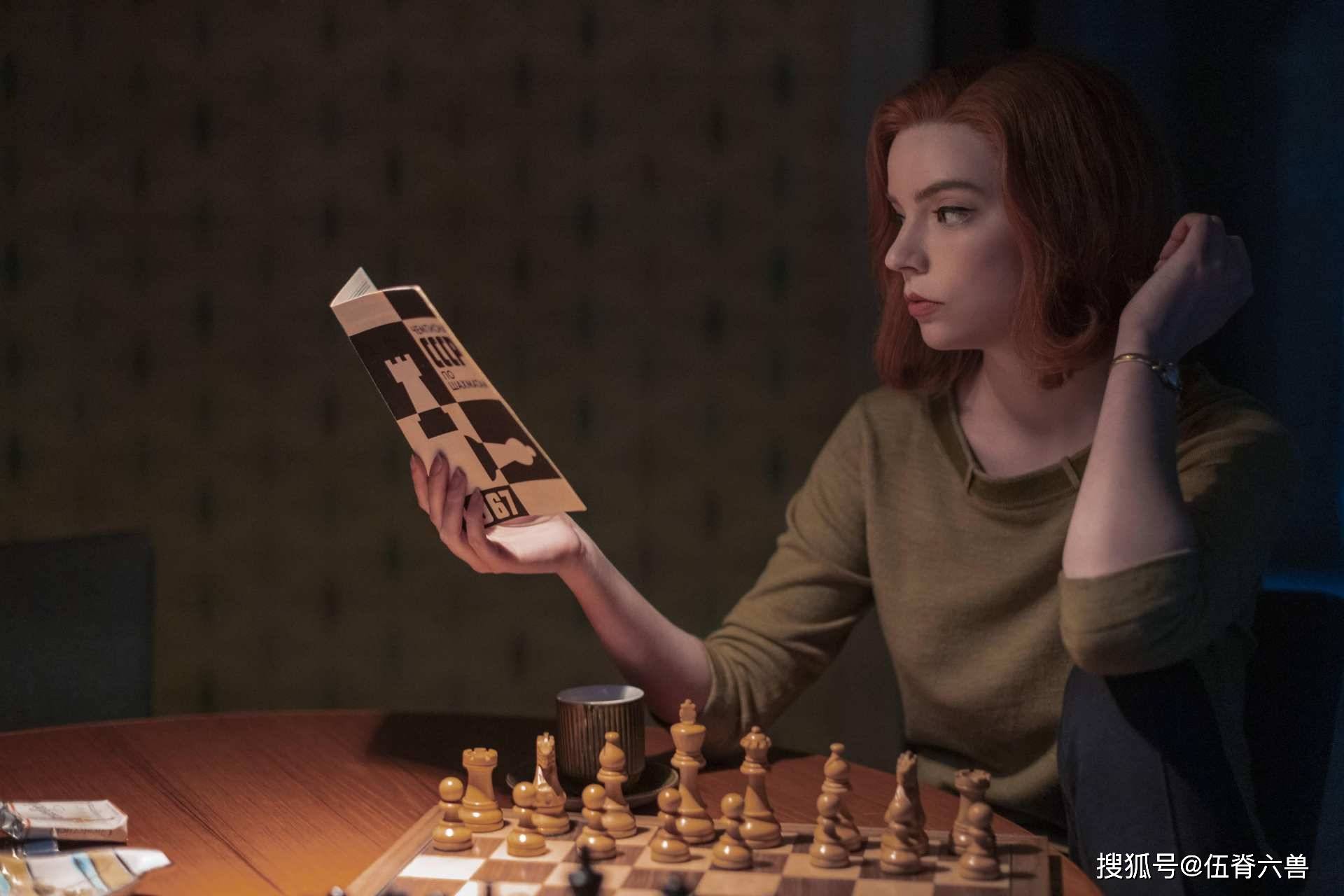 3分美剧突围!《后翼弃兵》女主演恐怖片起家,被指长得像鱼