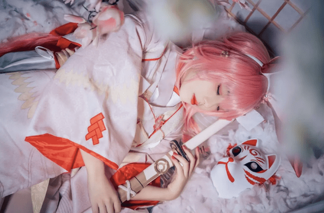 崩坏学园八重樱cos美女小姐姐的星星腿全是神秘的小心思