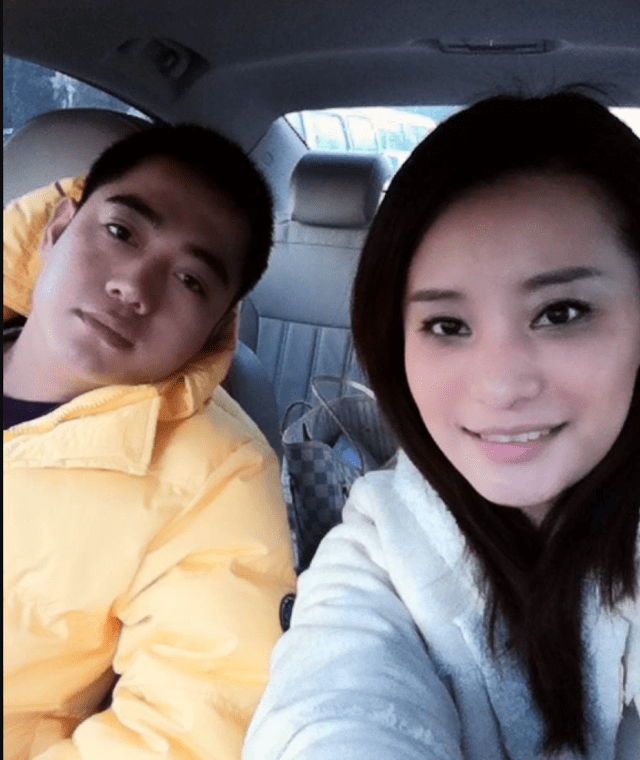 而今,年少轻狂,九死一生过的孔云龙已经34岁,妻子是个大美人.