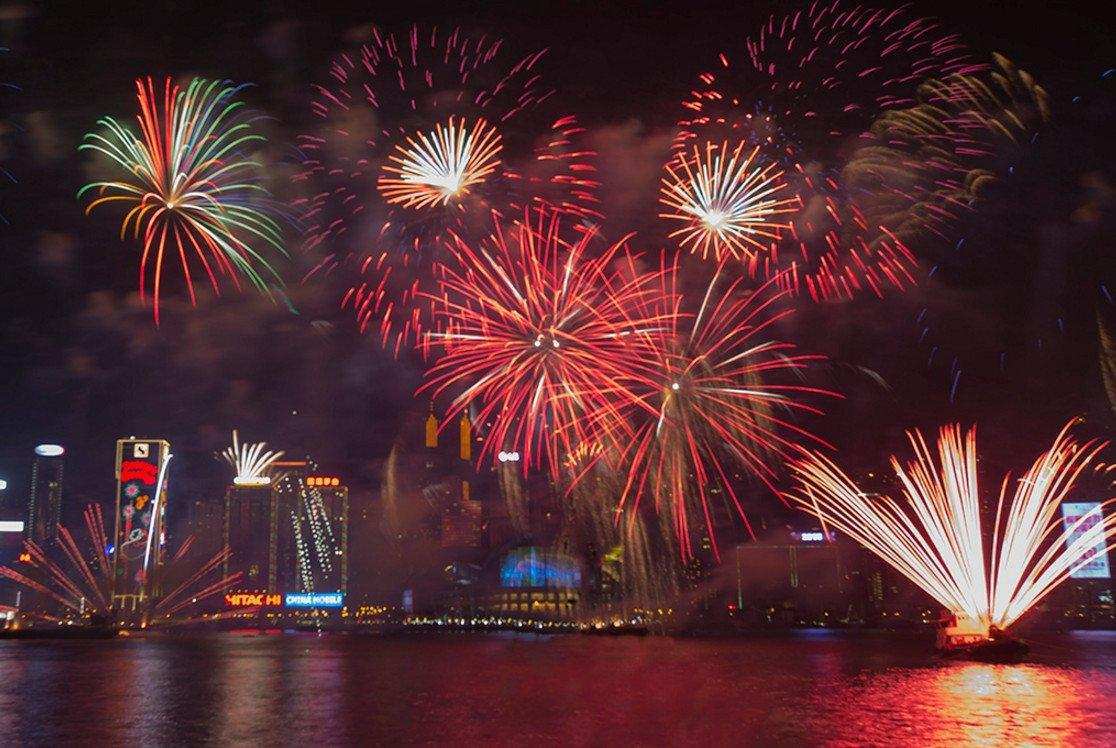 湖南卫视老生常谈,江苏卫视险些翻车|今年的跨年晚会亮点何在?