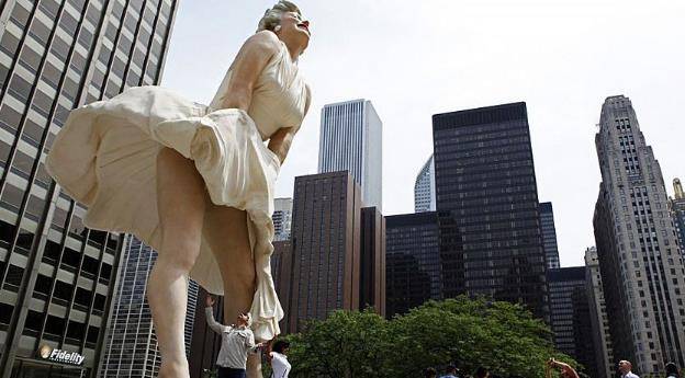 世界最“悲凉”雕像，耗资500万不到300天被拆，只因游客一举动