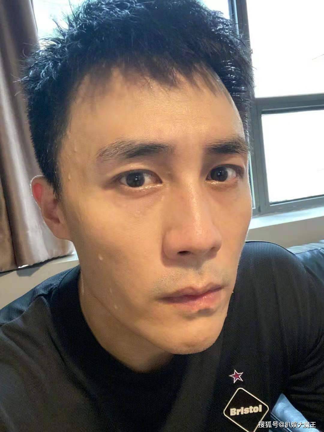 "油腻男神"杜淳,官宣结婚,女方身份成谜