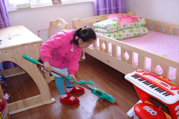 想要宝宝有责任感那就从做家务开始可别小瞧了它