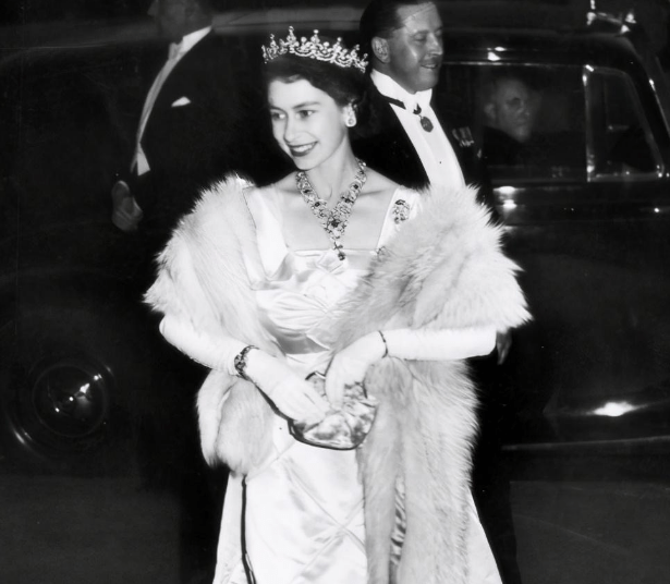 原创菲利普亲王有30位红颜知己英女王也有2位守护者忠诚陪伴25年