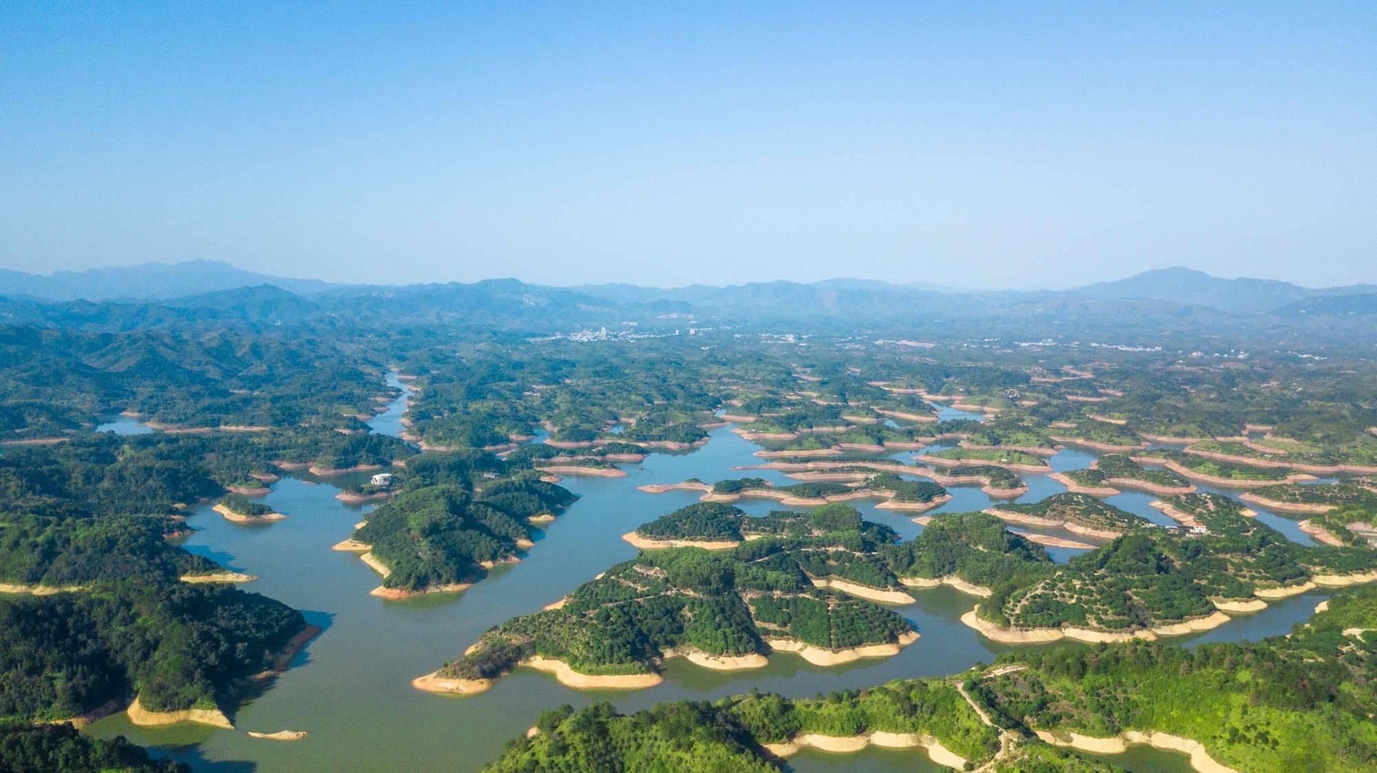 益塘水库位于梅州市的五华县转水镇,它是梅州最大的水库的同时也是