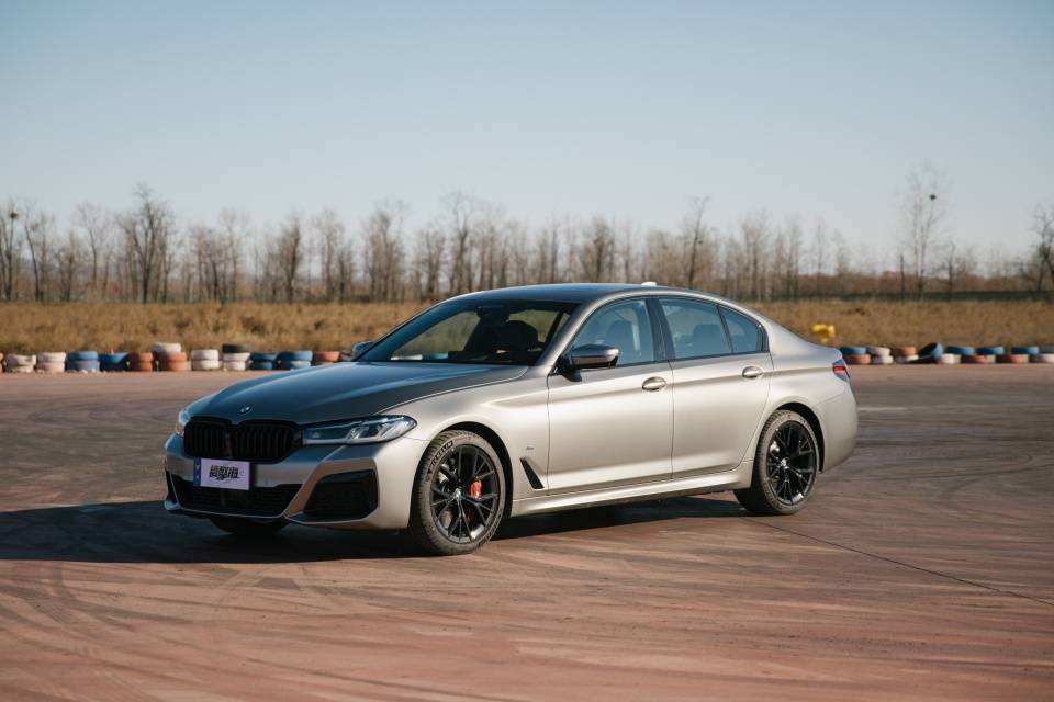 亦可动亦可静 赛道体验2021款bmw540i m