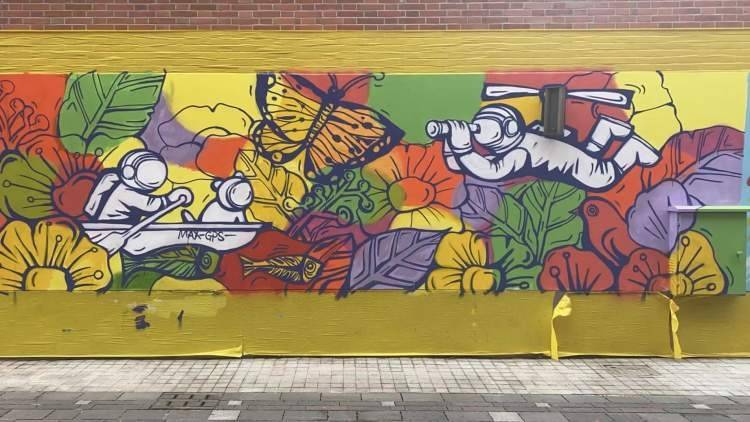 原创艺术家施政携手自闭症儿童,涂鸦展"与星星的对话"暖到你了吗?