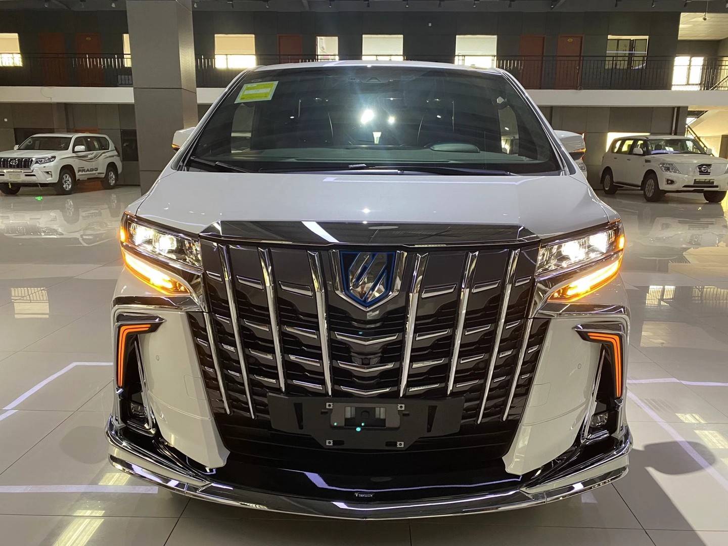 20新款丰田埃尔法促销直售全国七座mpv奢享