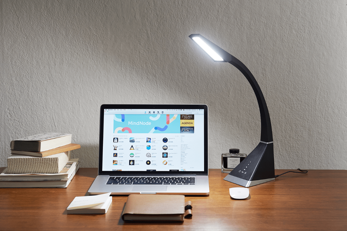 2021年新年好物甄选墨馨智能led台灯