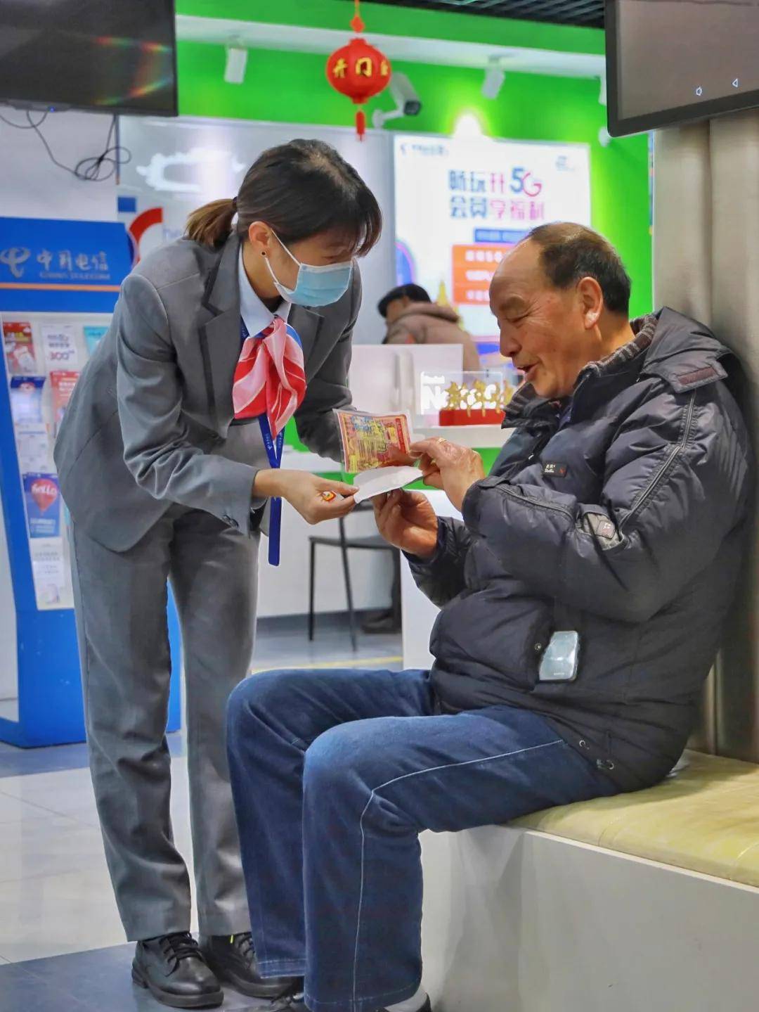 2019年7月,上海电信为75岁及以上的老年用户提供快速接通人工客服服务