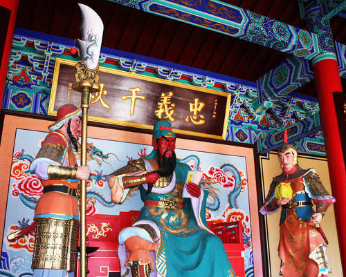 【偶像崇拜】中国人为什么喜欢拜关二爷?