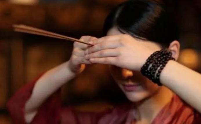 去寺庙烧香拜佛,不能太随意,4点禁忌需牢记