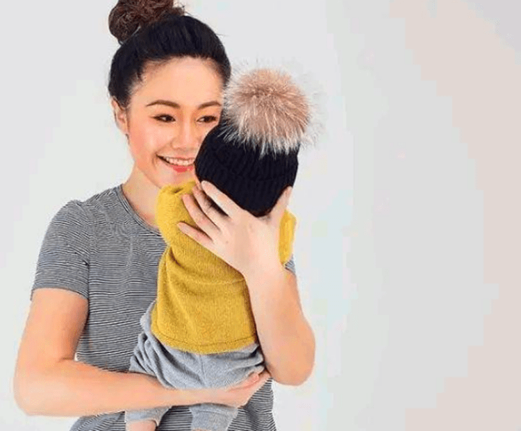 成都地产大亨34岁独女抱着5个月女婴跳楼坠亡疑似男