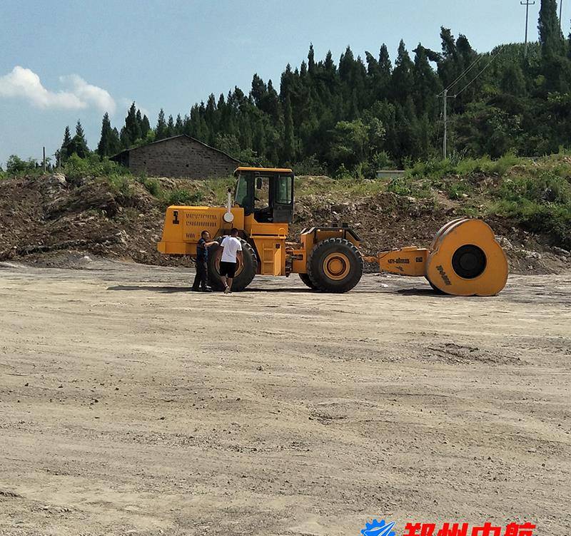 冲击碾压机在软硬两种不同地基中的应用?