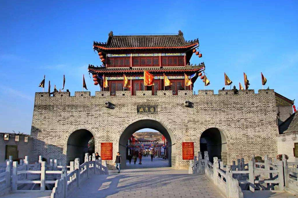 河南一座假古城走红，耗资58亿门票免费，被称郑州版丽江