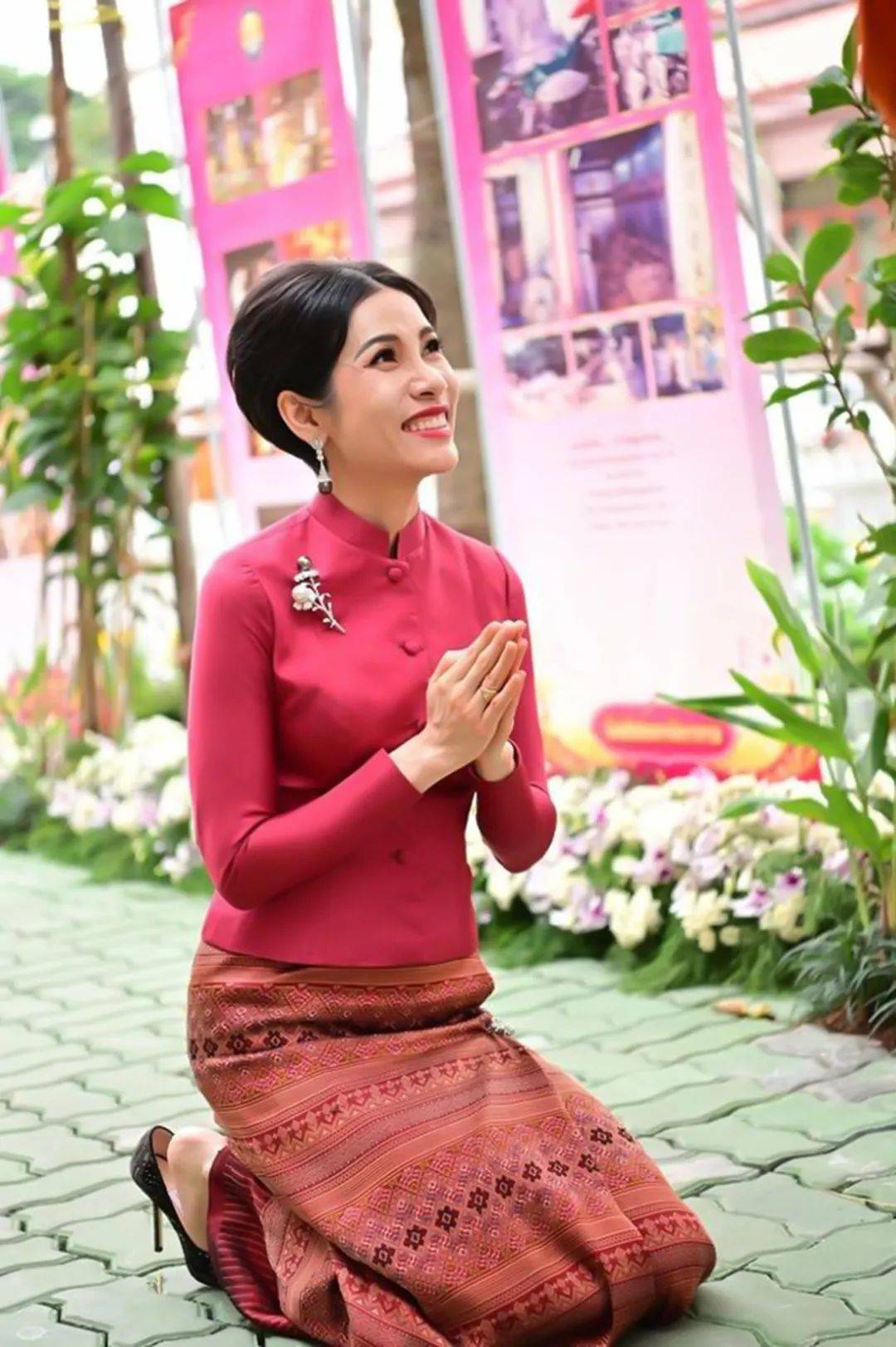 原创诗妮娜娇小柔弱重返监狱毫不避讳自己的过去让泰王另眼相看