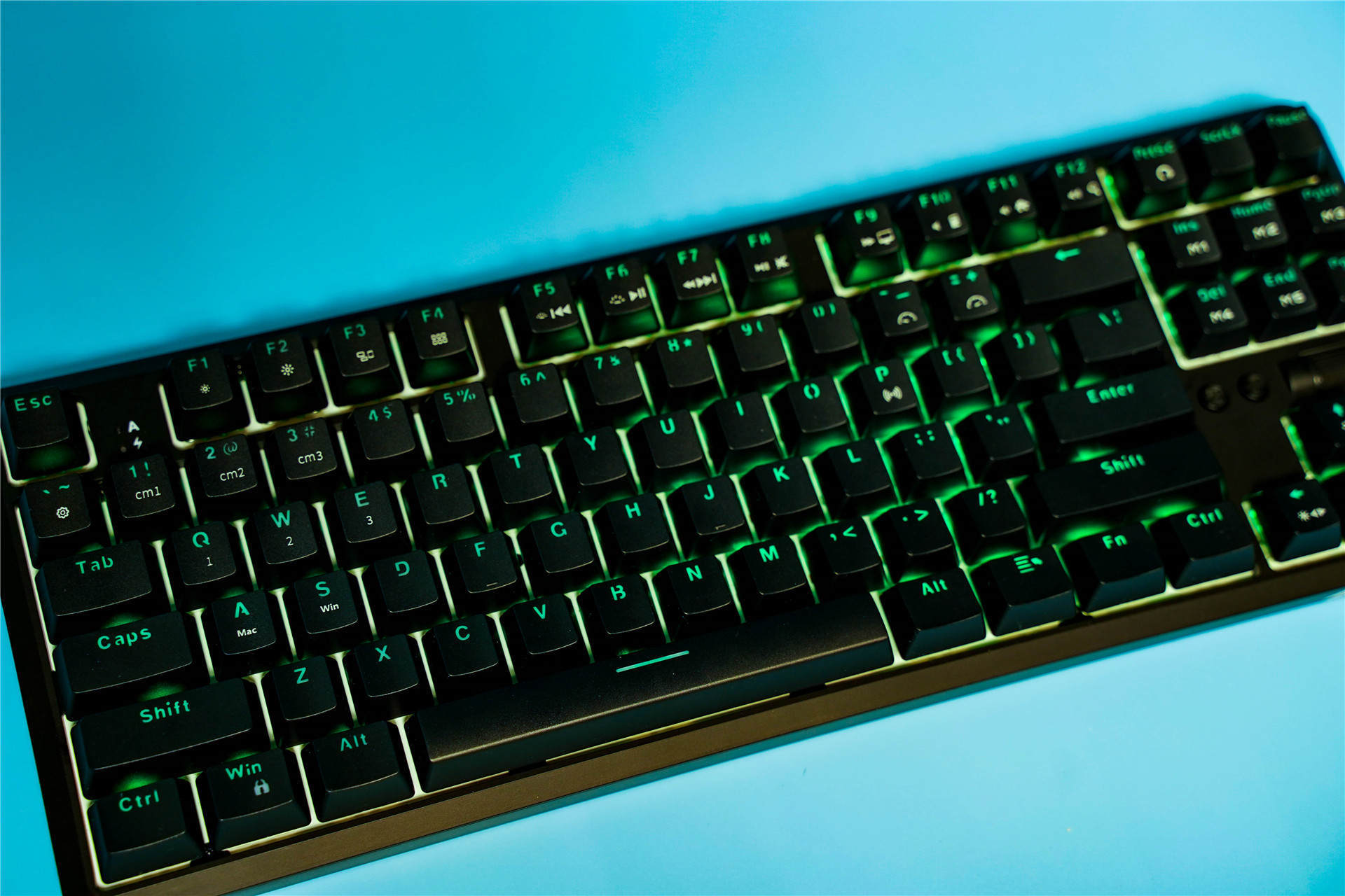 价格便宜出门级首选黑爵k870t蓝牙双模红轴机械键盘