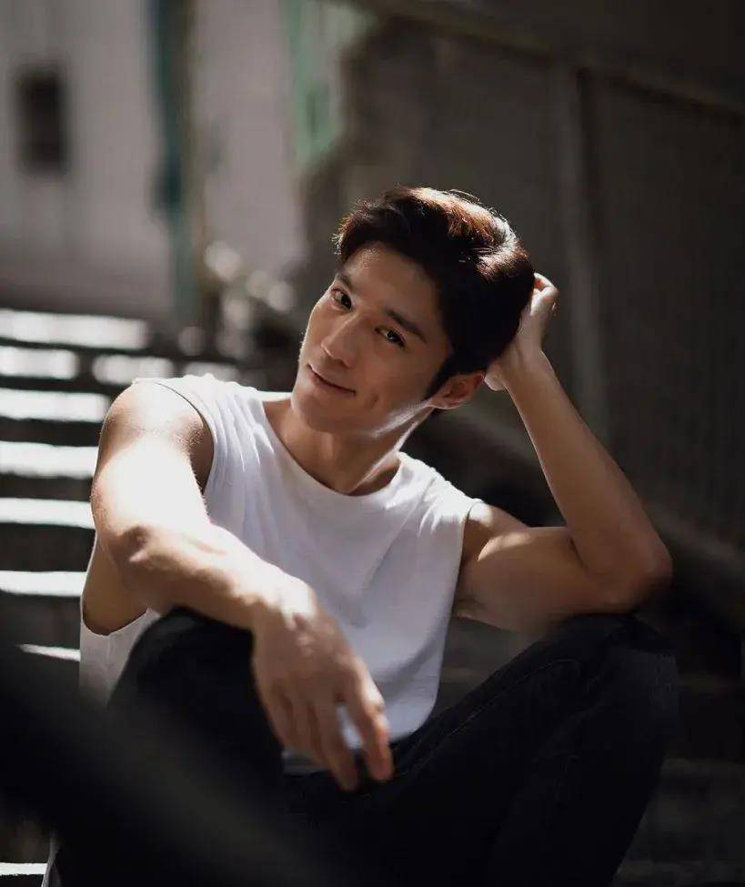 tvb终于起用小鲜肉!罗天宇之后,终于轮到丁子朗?_香港