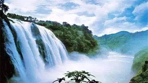 重庆一处瀑布叫板“亚洲第一瀑”黄果树，势头要平分秋色
