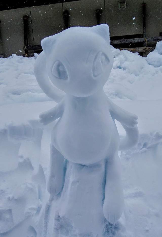 不仅仅有梦幻般的冰苹果,日本的雪人也太二次元了_创作