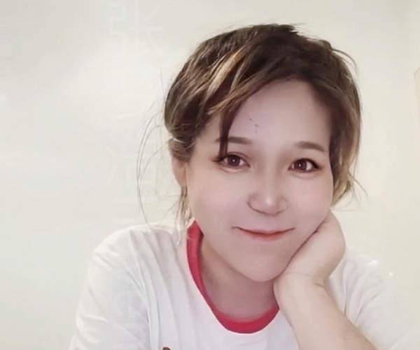 据悉,郭老师在直播间口无遮拦地对肖战的外貌毫不