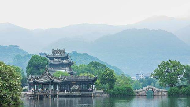 我国“首个宜居”的城市，在浙江这个低调的千年古城，知道哪里吗