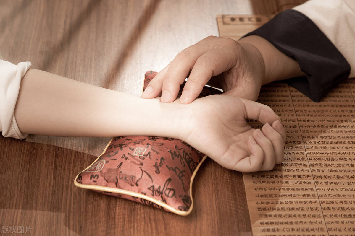 手把手教你把脉掌握3个切脉要点你也能快速学会诊脉