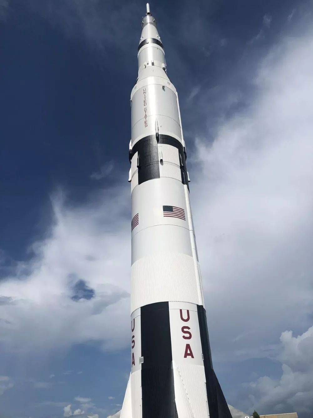 美国第一架以火箭为动力的飞机