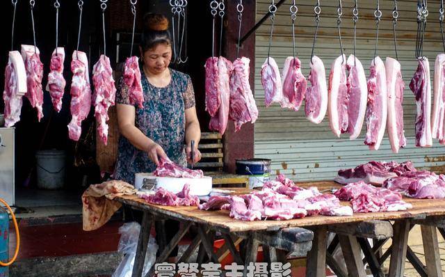 猪肉价格贵，猪肉买不到，147来泸州的蓝田坝赶个场这些都不是事