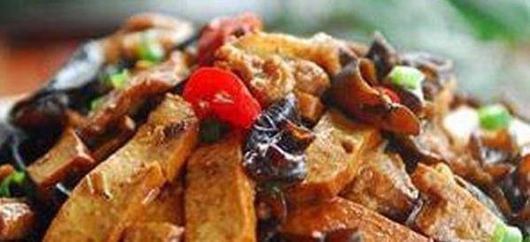 大米饭配菜的家常做法 8014cebead9f4b86b4ab342e8bdf466b.jpeg