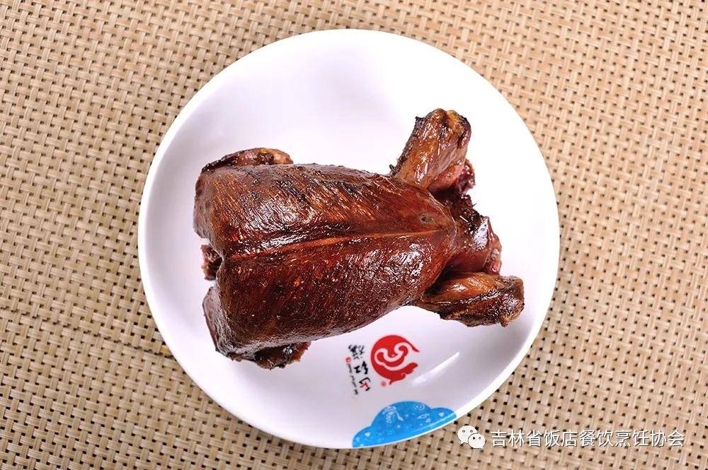 舌尖上的四平正红旗烧鸽子荣获冰雪吉林特色名店殊荣