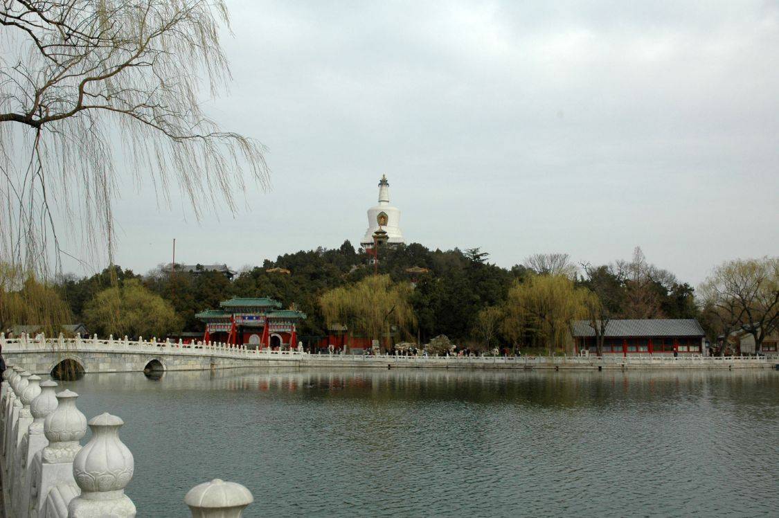 北京什刹海冰场，《血色浪漫》等众多京味电影经典取景地，这些场景你还记得吗