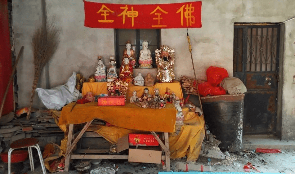 中国最“有趣”的寺庙，神仙、菩萨齐全，还可以定制，香火非常旺