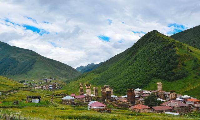 欧洲海拔最高的村落，美得如此遗世独立