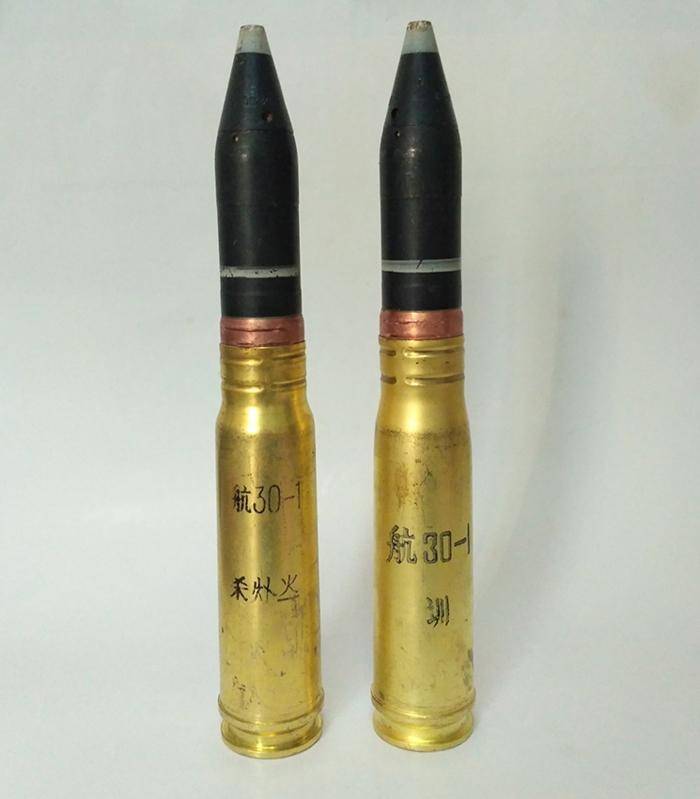 空空导弹发动机工作数秒却能击中几十公里外的目标