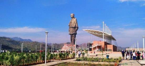 印度耗资30亿，建成180米高的雕像，却是江西企业铸造组装